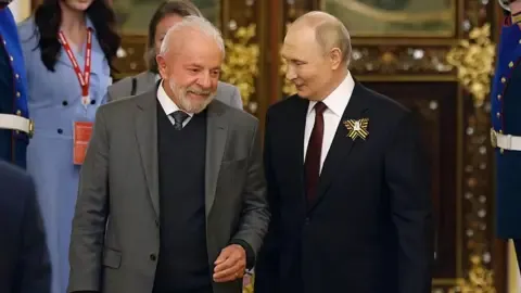 Brazil’s President Luiz Inácio Lula da Silva Declares He Has Zero Relationship With Former US President Trump